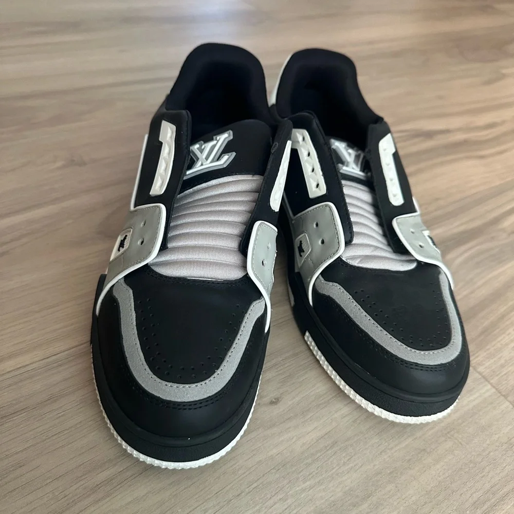 Louis Vuitton Black, White & Gray Men's Low-Top Sneakers - Picture 2 of 7